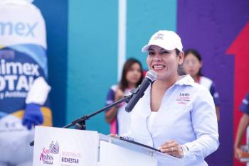 Lupita Cuautle inaugura mural dedicado a la juventud