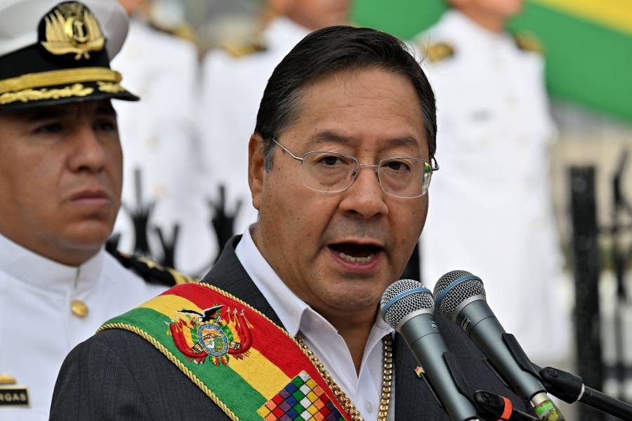 Luis Arce cambia a cúpula militar a tres días de elecciones