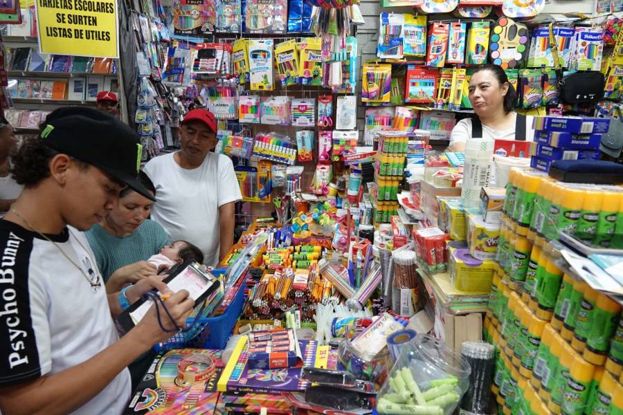 CDMX lanza el programa más ambicioso de regreso a clases: 1.25 millones de tarjetas con 1,275 mdp para útiles y uniformes