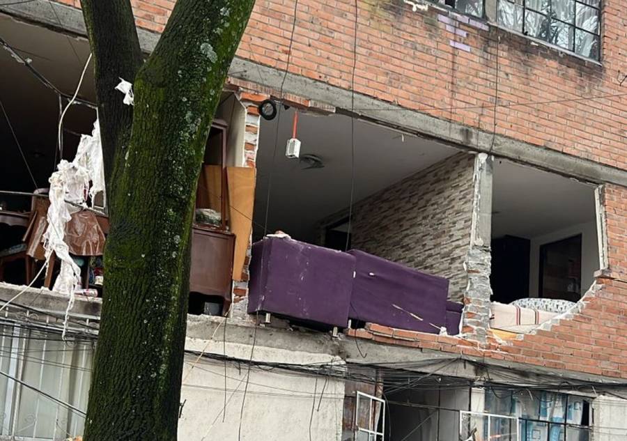 Explosión por acumulación de gas en Benito Juárez deja cinco heridos