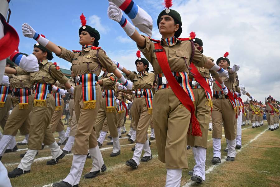 El primer ministro Modi quiere que la India sea independiente en materia energ&eacute;tica y militar.
