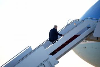 Las acciones se tambalean ante la inminente cumbre entre Estados Unidos y Rusia