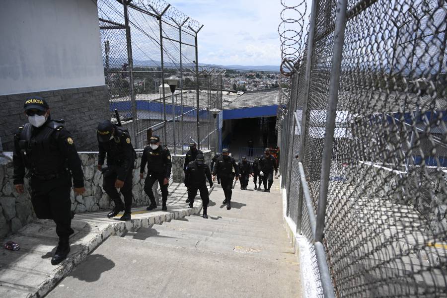 Polic&iacute;a de Guatemala controla c&aacute;rceles tras motines que dejan un muerto
