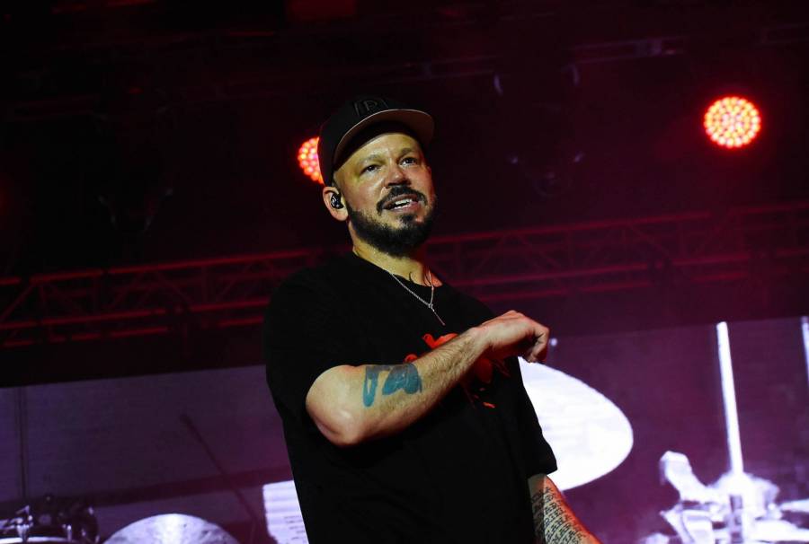 Clara Brugada anuncia concierto de Residente en el Zócalo de CDMX