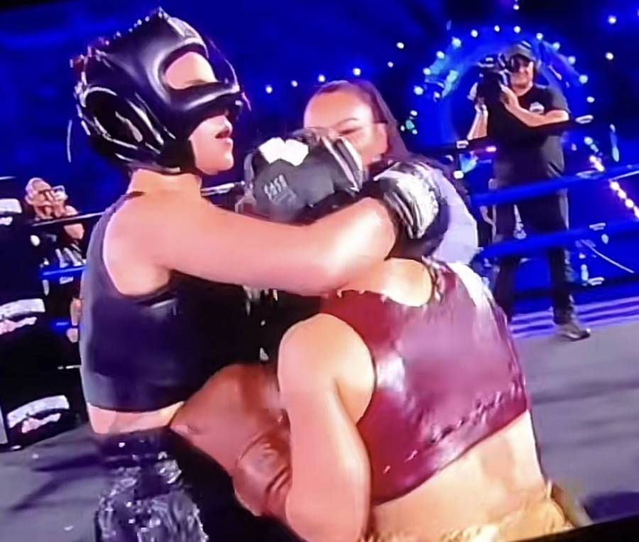 Alana Flores mantiene su invicto tras pol&eacute;mica victoria sobre Gala Montes