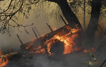 Espa&ntilde;a combate sin tregua m&aacute;s de 20 incendios, en el a&ntilde;o de mayor devastaci&oacute;n por el fuego