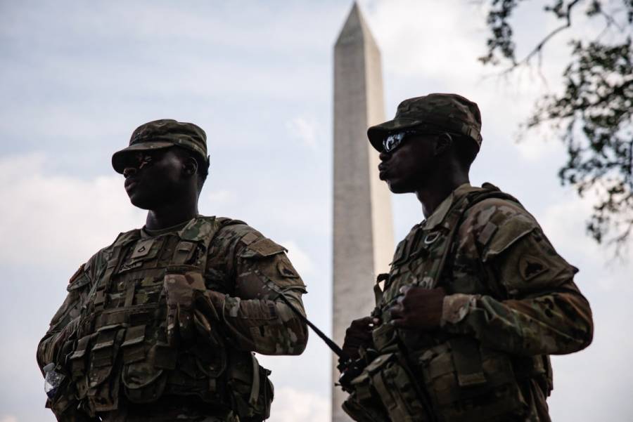 Estados republicanos envían tropas a Washington