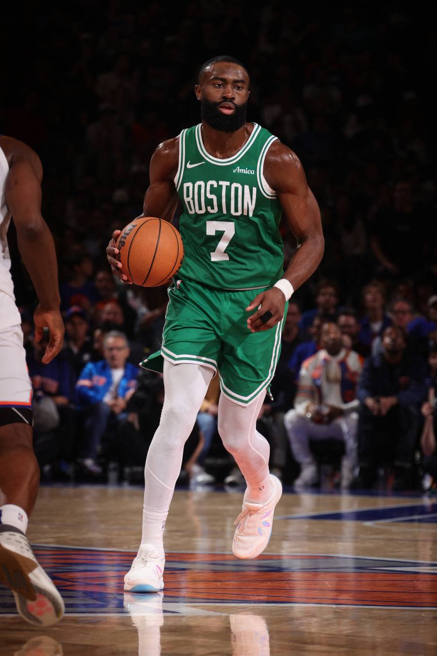 Bill Chisholm adquiere a los Celtics de Boston en transacci&oacute;n r&eacute;cord de 6 mil millones de d&oacute;lares