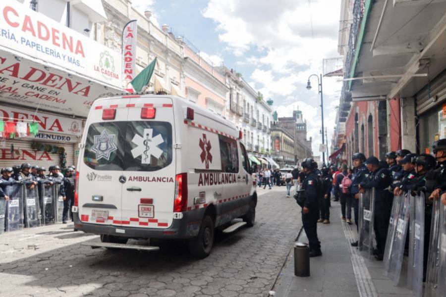 Operativo contra ambulantes en el Centro de Puebla deja 13 lesionados
