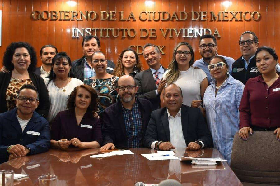 Emiliano Álvarez propone regularización de predios para dotar de agua y luz en Cuautepec