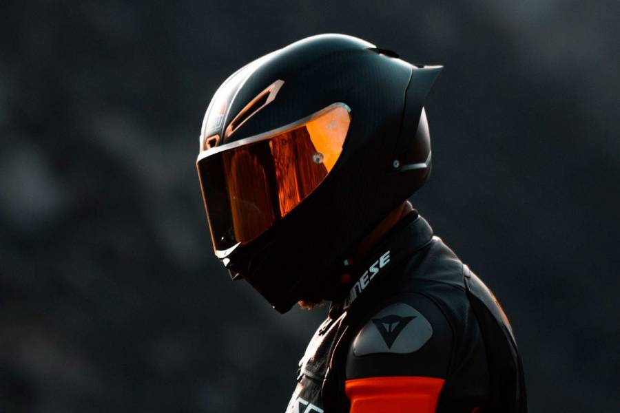 Senador Emmanuel Reyes promueve uso de cascos certificados para motociclistas