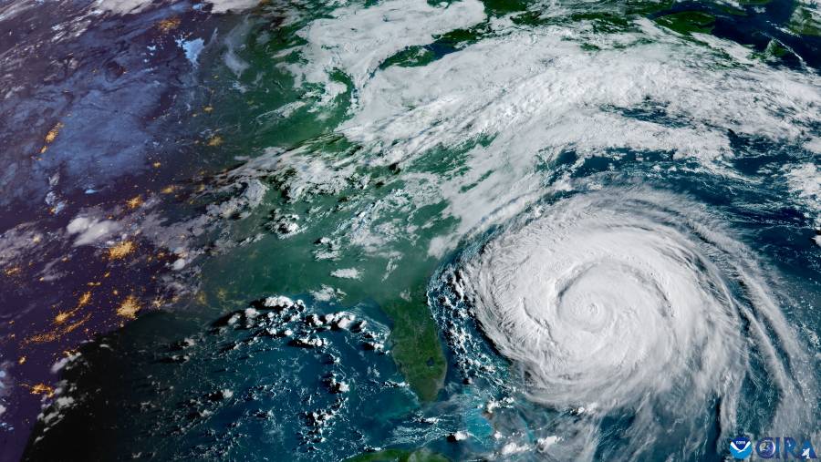Hurac&aacute;n Erin inunda zonas costeras del este de EEUU