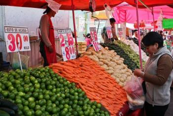 En escabeche o al vapor, Profeco informa precios del chile verde, coliflor y zanahoria