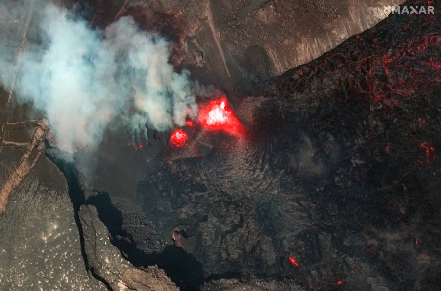 El volc&aacute;n Kilauea en Haw&aacute;i lanza espectaculares de lava