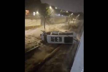 Tormenta en Quer&eacute;taro deja dos muertos tras desbordamiento de canal