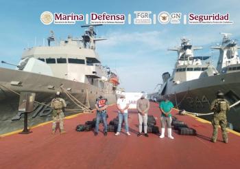 Aseguran m&aacute;s de media tonelada de coca&iacute;na en costas de Guerrero; hay 4 detenidos
