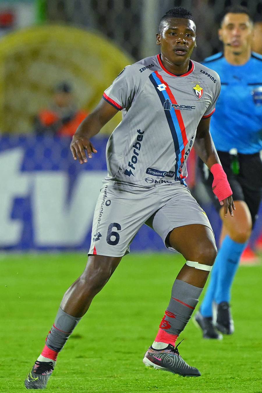 Futbolista ecuatoriano Marcos Olmedo muere en un accidente de tránsito