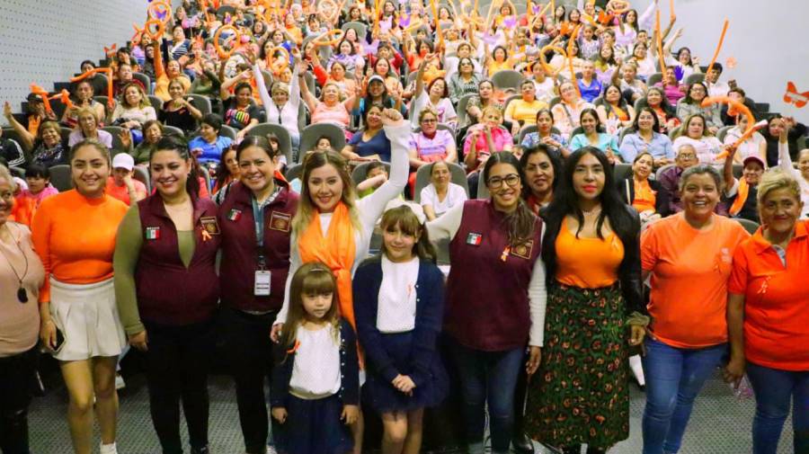 M&aacute;s de 150 mujeres participan en el D&iacute;a Naranja en Gustavo A. Madero
