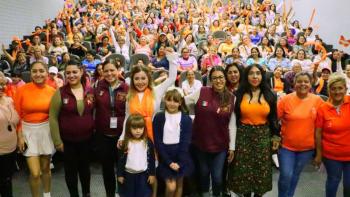 M&aacute;s de 150 mujeres participan en el D&iacute;a Naranja en Gustavo A. Madero