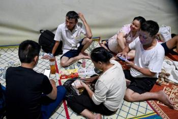 Tif&oacute;n Kajiki azota Vietnam y obliga a evacuar a miles de personas