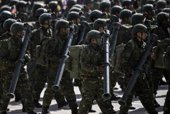 Venezuela despliega 15 mil militares en frontera con Colombia para reforzar seguridad