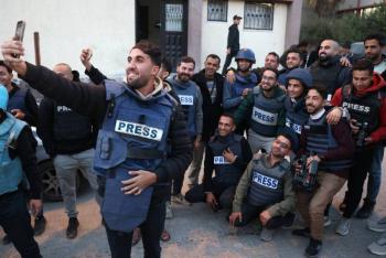 Cinco periodistas morrem en ataque israelense contra hospital en Gaza