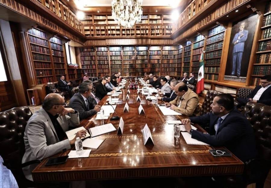 Acuerdan INE y Comisión Presidencial para la Reforma Electoral trabajo conjunto