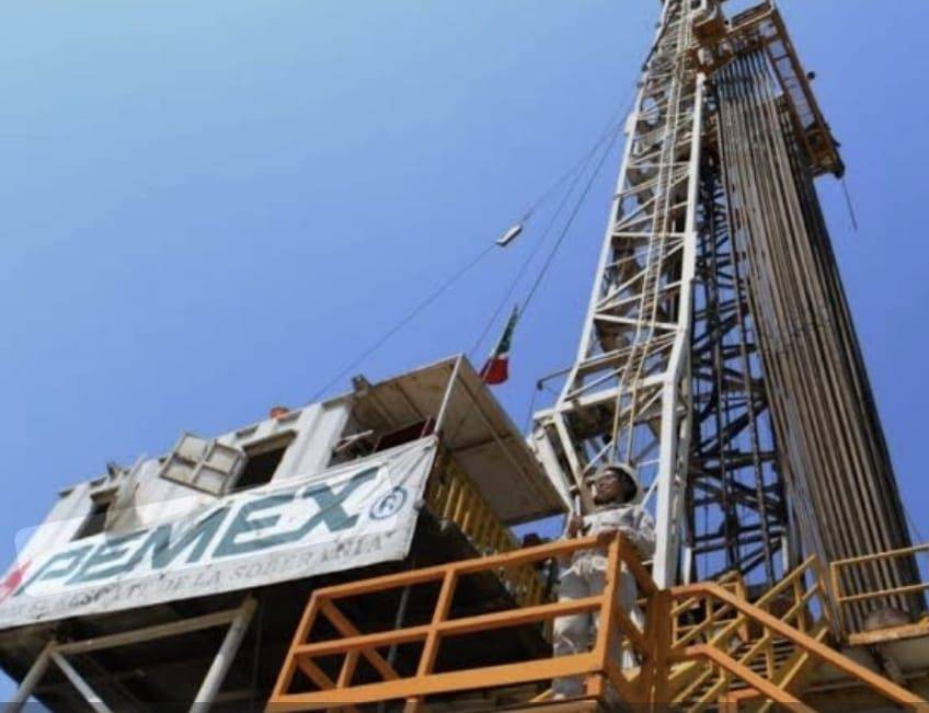 Sheinbaum descarta que Pemex regrese a niveles de producción de los gobiernos de Fox y Calderón