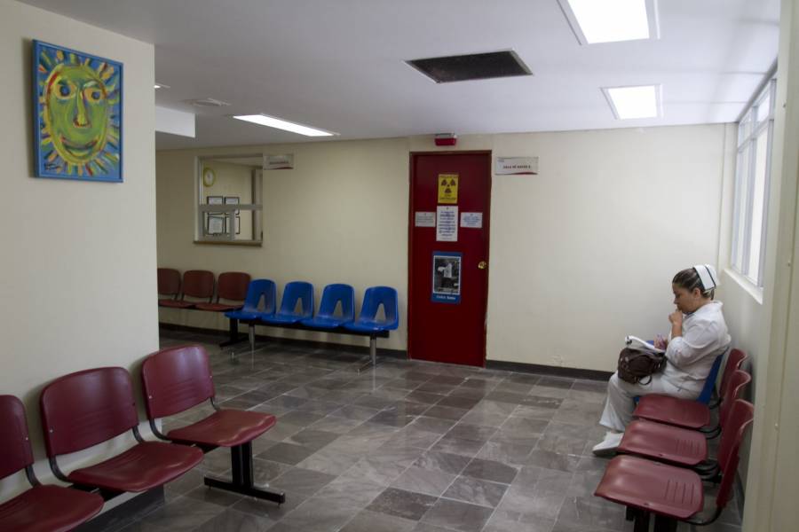 Beb&eacute;s abandonados en la Ciudad de M&eacute;xico reciben atenci&oacute;n m&eacute;dica; uno muestra mejor&iacute;a y otro permanece grave