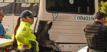Accidente de transporte p&uacute;blico en Peralvillo deja varios lesionados y conductores detenidos