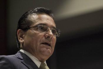 Niegan amparo a Silvano Aureoles; siguen vigentes &oacute;rdenes de aprehensi&oacute;n
