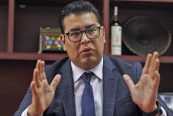 N&eacute;stor Camarillo abandona al PRI en el Senado; partido pierde la vicepresidencia