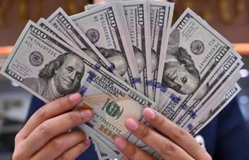 D&oacute;lar hoy 27 de agosto: el peso cede terreno en el tipo de cambio