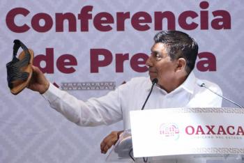 Oaxaca restituye a 600 bur&oacute;cratas cesados tras Decreto 24