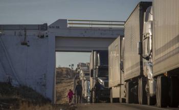 Bloquean carretera en Mexicali por fallas en el suministro el&eacute;ctrico