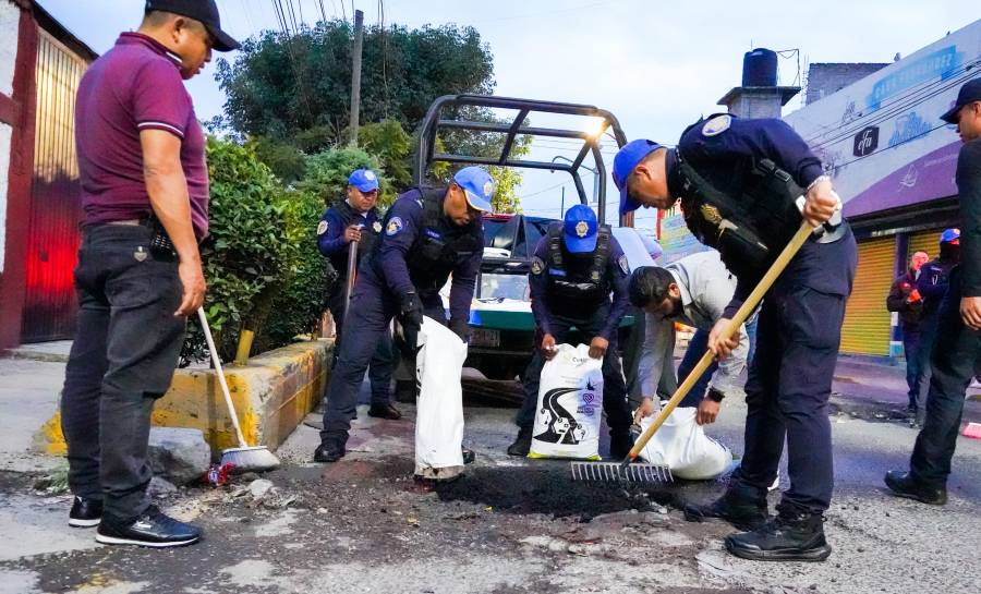 Policías de Gustavo A. Madero repararán baches durante rondines nocturnos