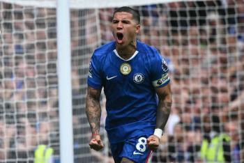 Joao Pedro y Enzo Fern&aacute;ndez ponen l&iacute;der provisional al Chelsea en la Premier