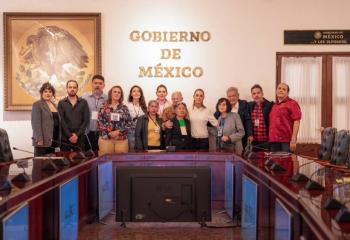 Claudia Sheinbaum recibe en Palacio Nacional al Comit&eacute; Eureka de familiares de desaparecidos de la Guerra Sucia