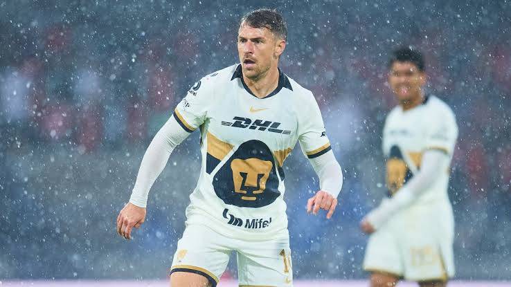 Aaron Ramsey Rescata a Pumas con gol agónico en avalancha sobre Atlas