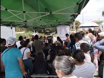 Militantes de Morena expulsan a V&iacute;ctor Hugo Lobo de asamblea en Lindavista