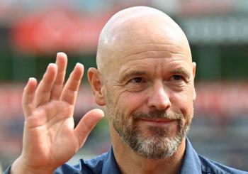 Leverkusen destituye a su DT Erik ten Hag tras dos fechas de Bundesliga