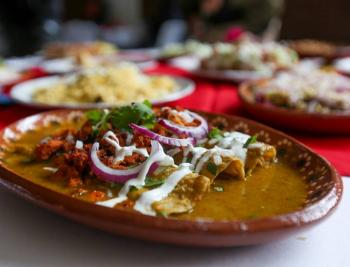 Iztapalapa inaugura la Feria de la Enchilada con sabores tradicionales y recetas familiares