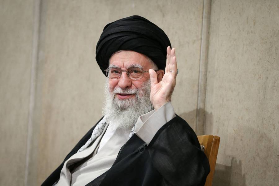 Irán aceptaría dialogar con EEUU por el tema nuclear pero rechazará restricciones a programa misiles