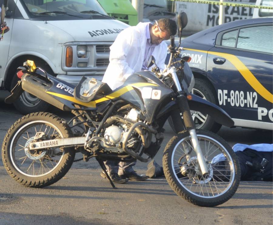 Polic&iacute;a Auxiliar fallece tras accidente en motocicleta en la colonia Escand&oacute;n