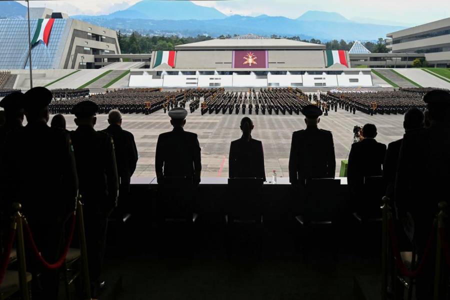 Sheinbaum encabeza ceremonia en el Heroico Colegio Militar