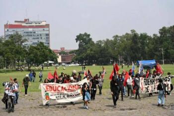 Marchas en la UNAM: encapuchados vandalizan CU y alumnos exigen paz en Gaza