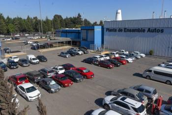 Ventas de veh&iacute;culos ligeros retroceden en agosto a nivel nacional