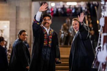 Sheinbaum celebra reducci&oacute;n salarial en la Suprema Corte