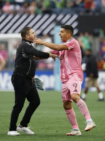 Luis Su&aacute;rez pide perd&oacute;n por su 