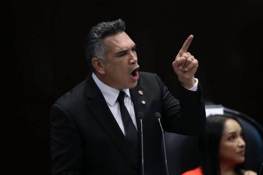 “Alito” Moreno se burla de Fernández Noroña por custodia de la FGR